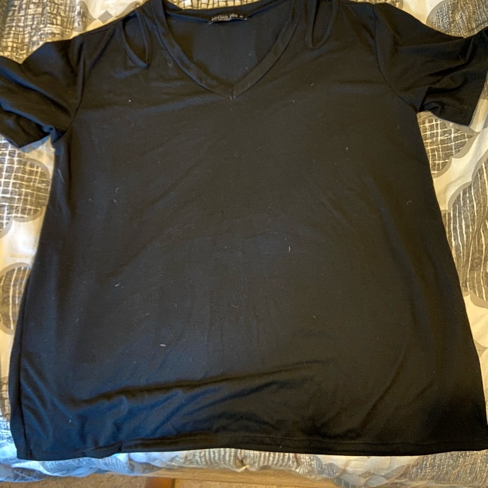 Black tee shirt
